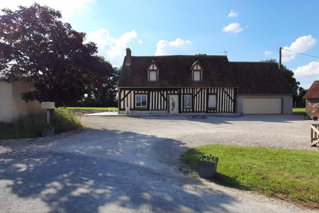 Maison en colombage rénovée La Fontenelle  Extérieur photo
