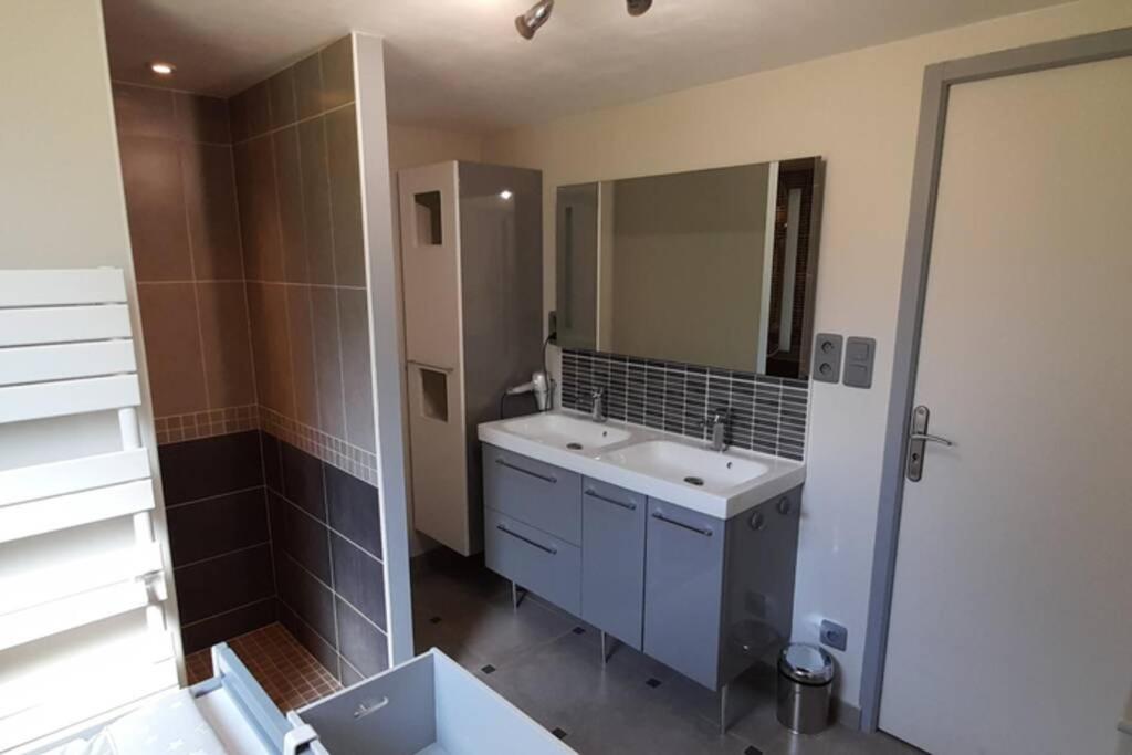 Maison en colombage rénovée La Fontenelle  Extérieur photo