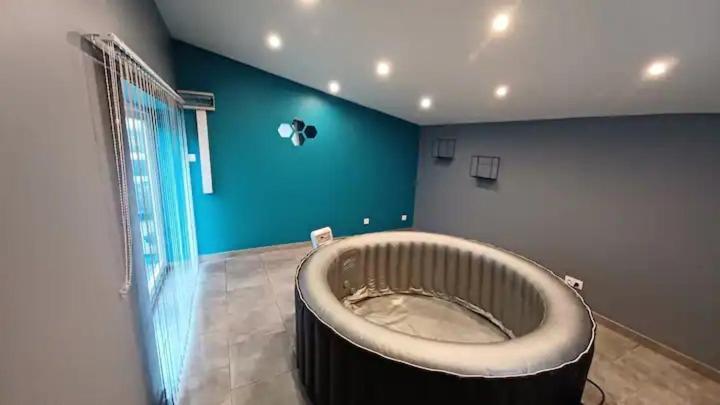 Maison en colombage rénovée La Fontenelle  Extérieur photo